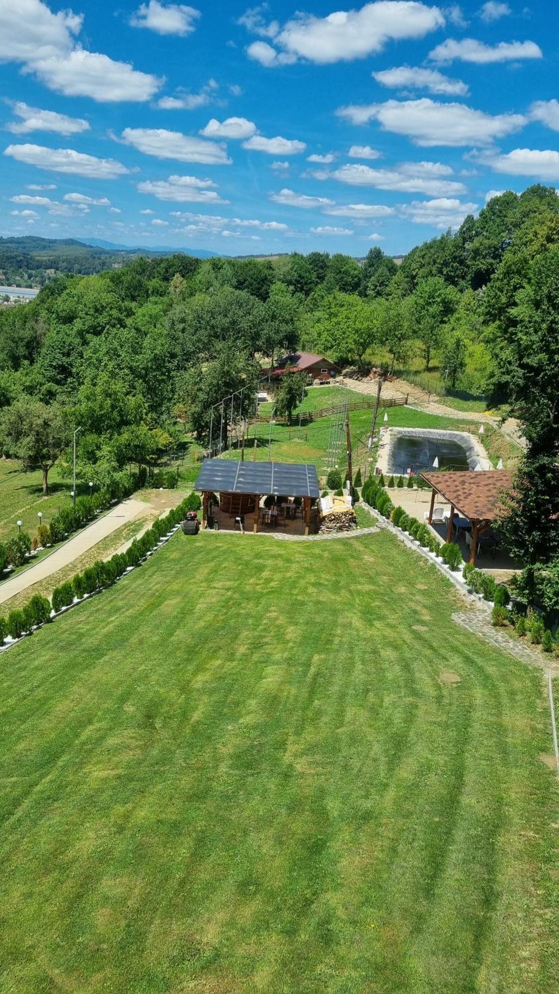 La Maria Si Ioana Apartment Curtea De Arges Luaran gambar