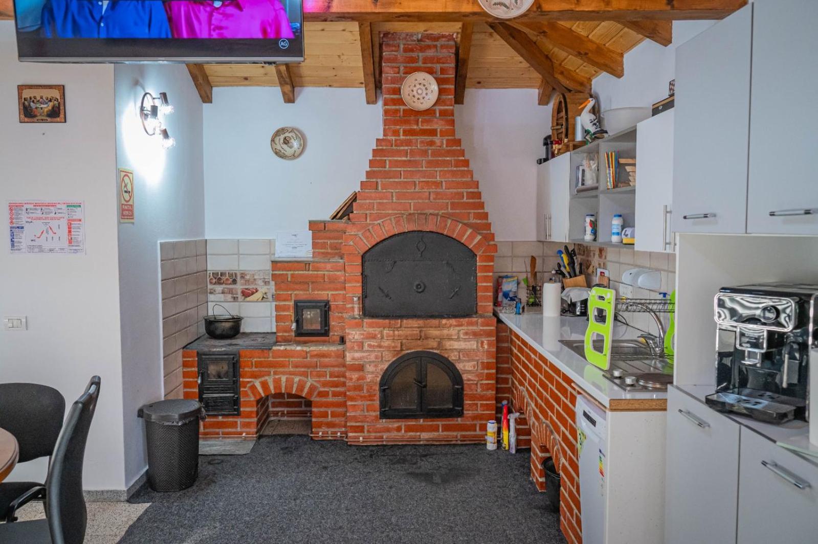 La Maria Si Ioana Apartment Curtea De Arges Luaran gambar